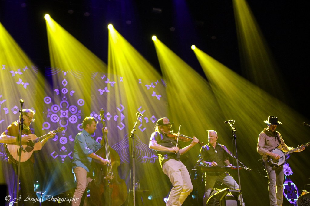 Dusters, Clay Street & Lindsay Lou Unite at&nbsp;Mission